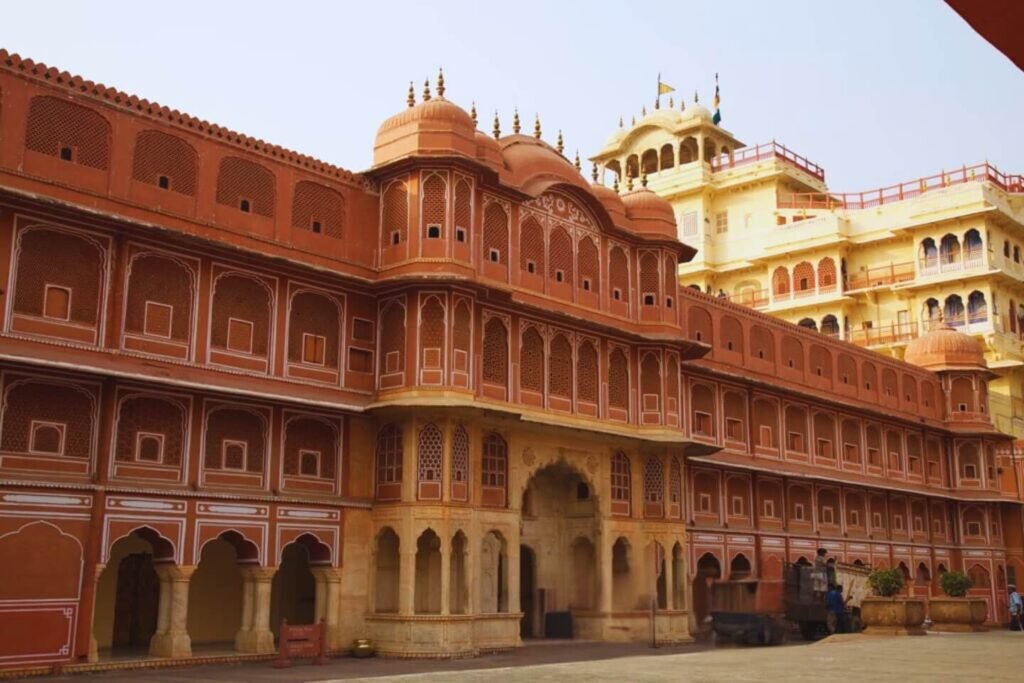 maharaja-sawai-man-singh-ii-museum-jaipur-header-jaipur-tourism.jpg