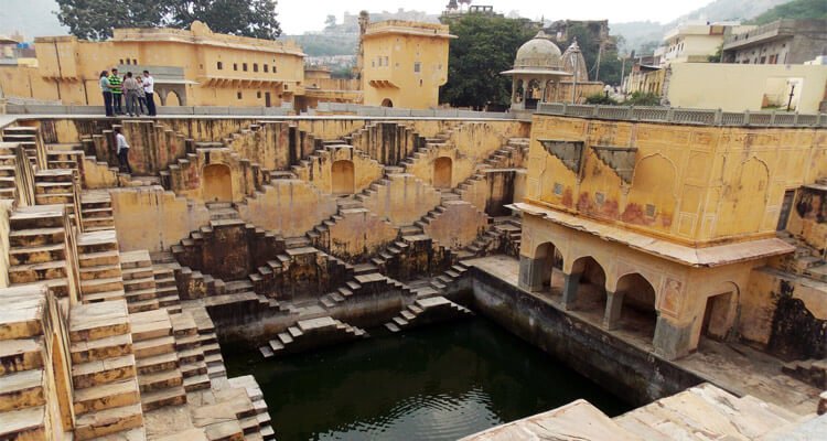 panna-meena-ka-kund-jaipur-tourism-entry-fee
