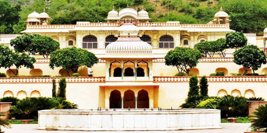 sisodia-rani-ka-bagh-jaipur-entry-fee-timings-holidays-reviews-header