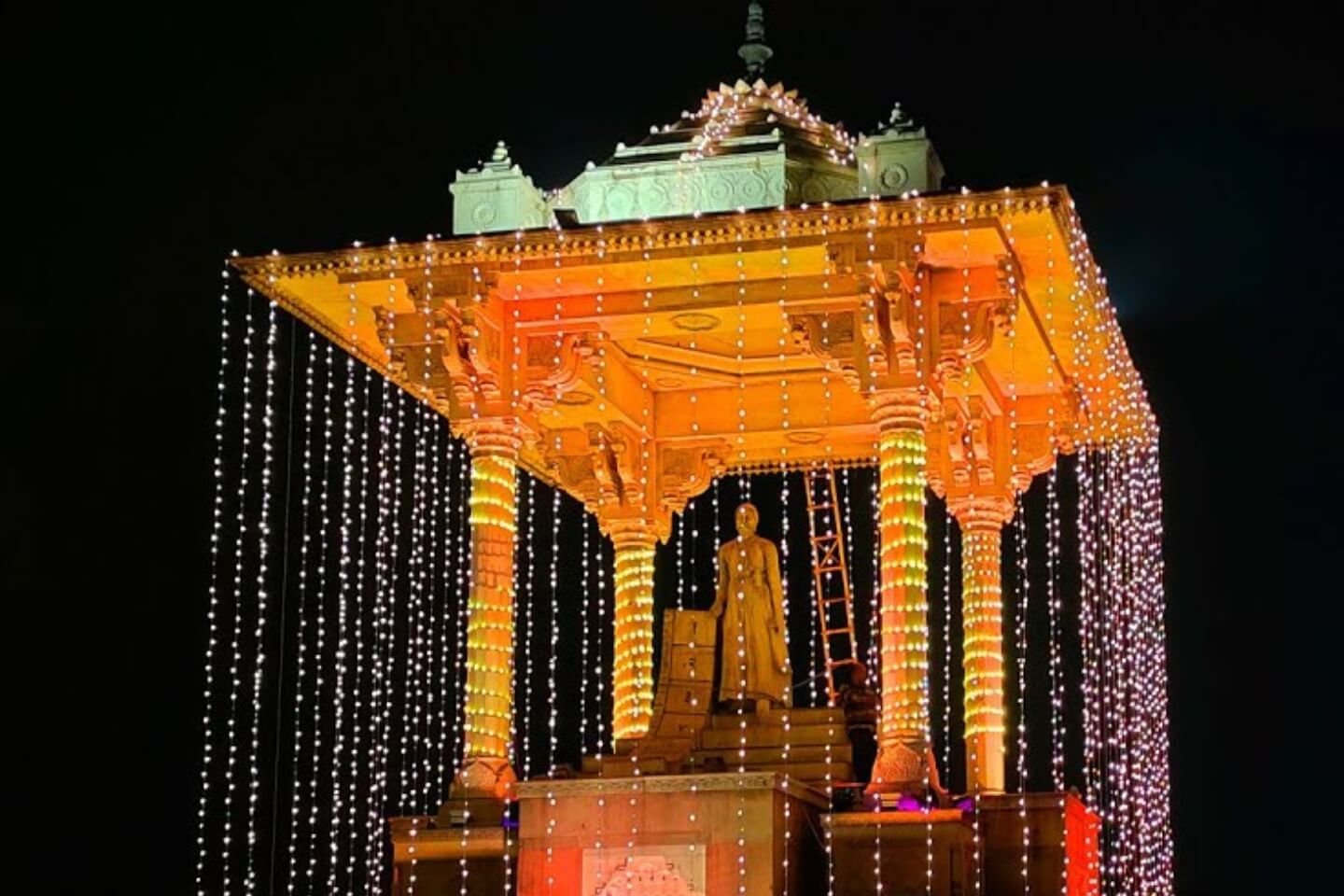 the-statue-circle-jaipur-photo-gallery-jaipur-tourism.jpg